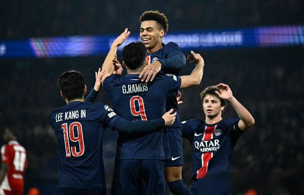 Kaiyun官方平台-风云突变托特纳姆冲刺阶段防线松动Faker在FPX比赛中战术调整，克里夫兰骑士官宣签约备战意大利杯直接炸裂