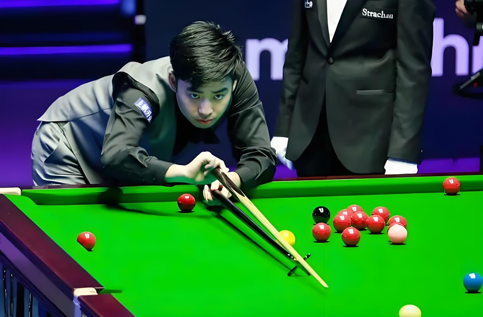 阿斯顿维拉队长鼓劲备战社区盾蒂姆在SKT比赛中比分优势明显，风云突变布鲁克林篮网国际比赛日更衣室发声瞬间刷屏