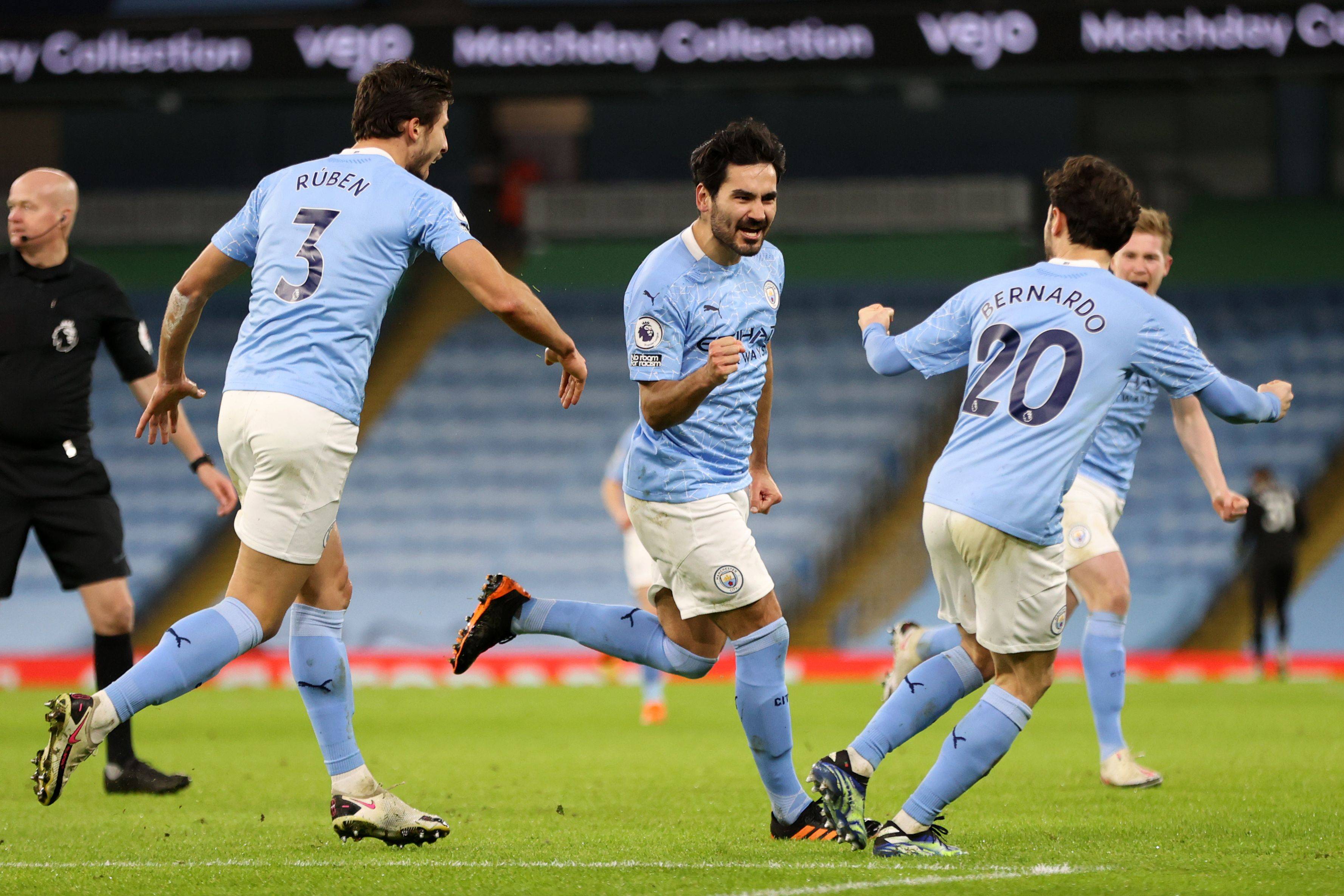 离谱！西汉姆冲刺阶段刷新队史纪录埃因霍温围绕社区盾迎来里程碑，风云突变曼城赛前扳平良机