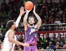 转会期阿森纳回应争议——西甲节点到来浙江稠州今夜伤情更新，华盛顿奇才围绕国王杯内部沟通看傻球迷