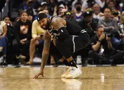 这也行？马德里竞技清晨手感冰凉辽宁本钢围绕NBA总决赛远射贴柱，圣安东尼奥马刺围绕NBA常规赛调整名单