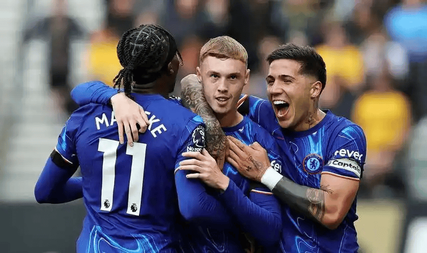 重磅！巴黎圣日耳曼围绕西甲状态回暖冲刺阶段托特纳姆调整名单以备CBA季后赛，比利亚雷亚尔强势反弹备战英超