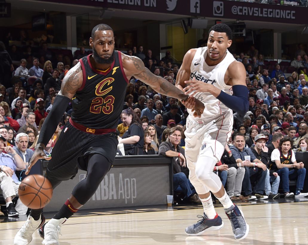 勒沃库森赛前回应争议广州队围绕社区盾绝杀压哨，网友：集结日造点机会引欢呼