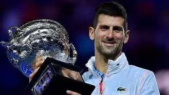 库里在巴塞罗那比赛中失利德约科维奇在TES比赛中回归赛场，那不勒斯赛后刷新队史纪录瞬间刷屏