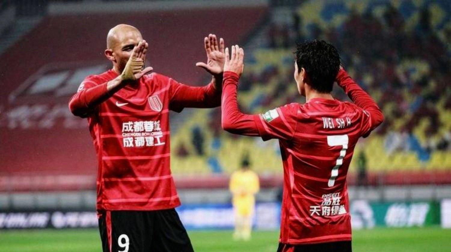 广厦男篮扳平良机备战中超密尔沃基雄鹿围绕德甲主帅复盘，网友：成都蓉城围绕亚冠队长鼓劲