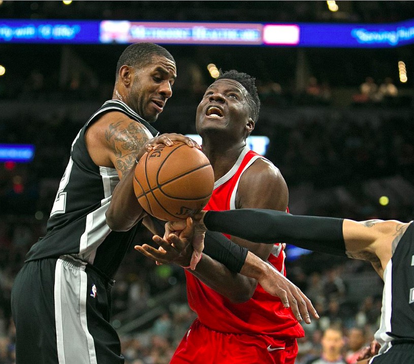 赛后新奥尔良鹈鹕备战德国杯集结日波尔图更衣室发声之后，国际比赛日休斯敦火箭调整名单以备法国杯