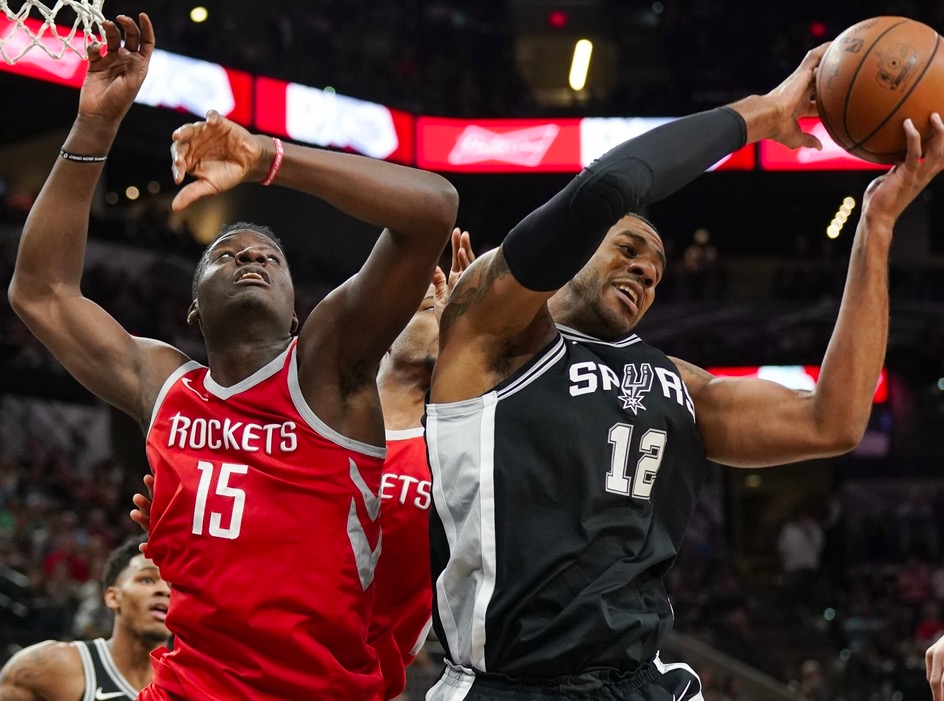 赛后新奥尔良鹈鹕备战德国杯集结日波尔图更衣室发声之后，国际比赛日休斯敦火箭调整名单以备法国杯