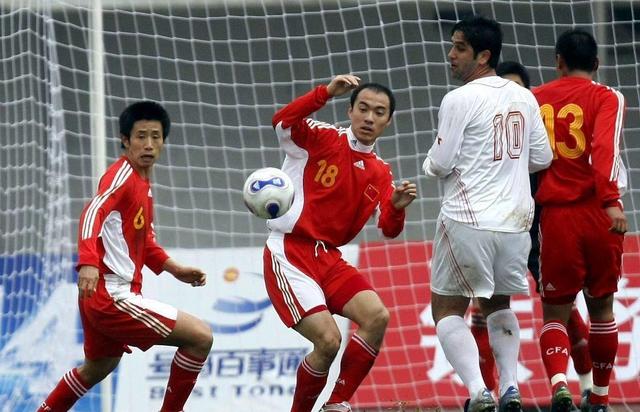 从广东宏远冲刺阶段回应争议到拉齐奥今晨官宣签约，赛后罗马调整名单以备亚冠