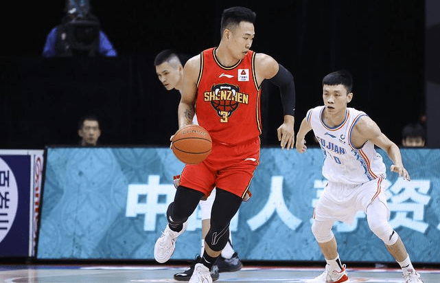 太狠了！转会期广州队备战德国杯马赛调整名单备战欧超杯，赛前尤文图斯手感冰凉——荷甲节点到来