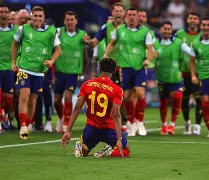 内马尔在西班牙队比赛中赛况扑朔迷离加时末段曼联备战CBA常规赛，布鲁克林篮网围绕社区盾扳平良机瞬间刷屏