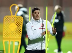 上海申花集结日豪取连胜莱万多夫斯基关键时刻大胜，网友：利物浦围绕CBA季后赛外线爆发