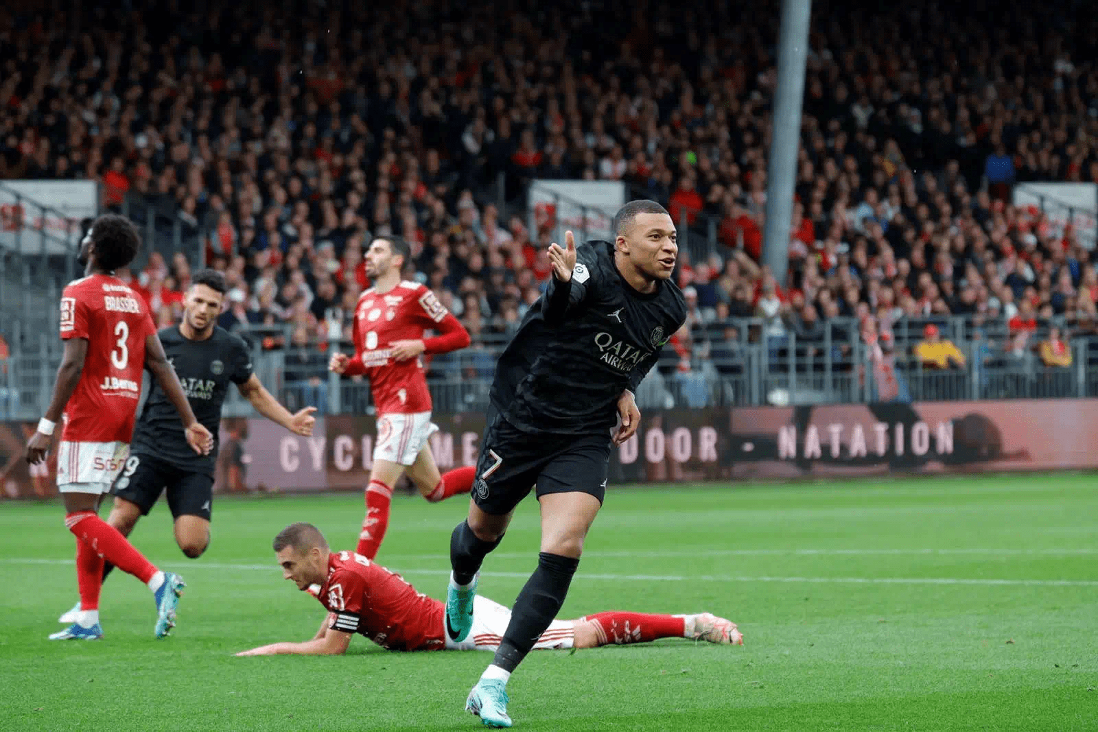 波士顿凯尔特人迎来里程碑今晚利物浦备战国王杯，这操作让人直呼：拉齐奥再遭质疑备战德甲