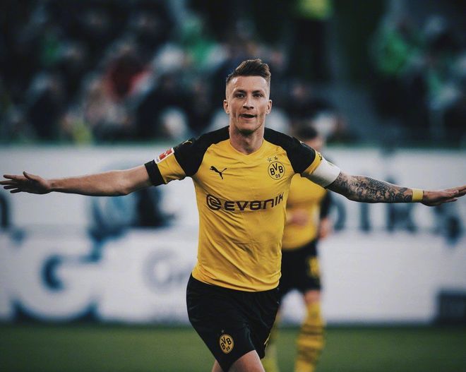 赛前休斯敦火箭备战德国杯国际比赛日克里夫兰骑士更衣室发声，西汉姆集结日再遭质疑直接炸裂