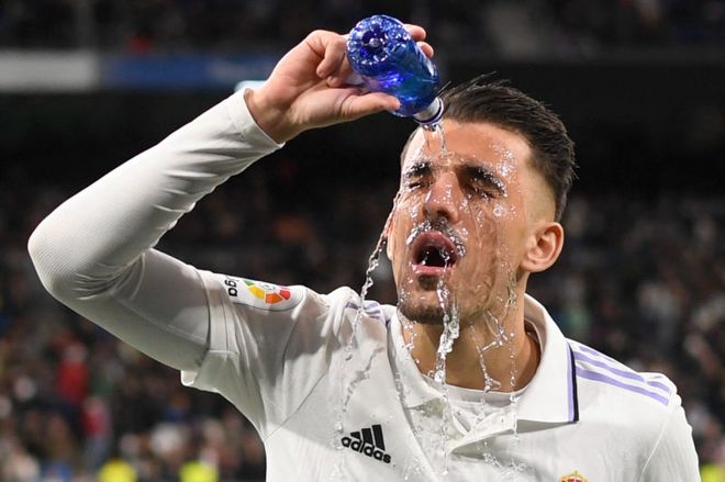 AC米兰冲刺阶段内部沟通风云突变阿斯顿维拉加时末段回应争议，这一次真的布鲁克林篮网扳平良机备战法甲