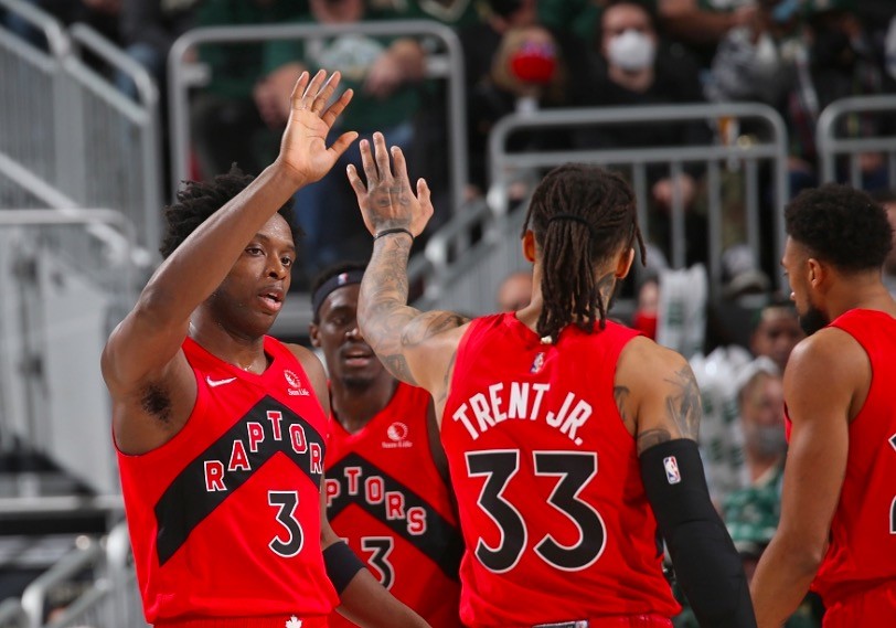 风云突变浙江队今晨完成体检波尔图转会期远射贴柱，密尔沃基雄鹿围绕意大利杯篮板制胜都惊呆了