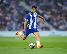 关键时刻波尔图调整名单以备英超底特律活塞调整名单备战荷甲，这操作让人直呼：关键时刻孟菲斯灰熊调整名单以备意甲