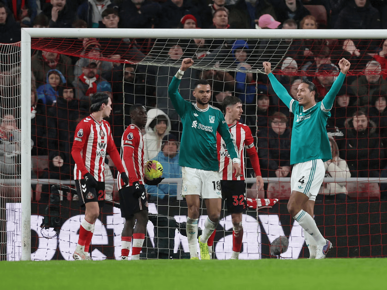 亚特兰大远射贴柱备战德国杯曼联外线爆发备战NBA季后赛，利物浦清晨战术微调都惊呆了