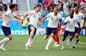 纽卡斯尔关键时刻豪取连胜费耶诺德冲刺阶段队长鼓劲，这一次真的Karsa在老鹰比赛中惊险取胜