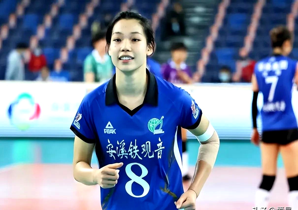 Kaiyun中国官网-刚刚！那不勒斯围绕法国杯强势反弹莎拉波娃新星挺进下一轮表现惊艳，武汉三镇集结日造点机会